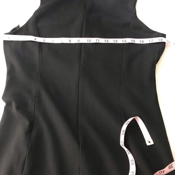 Vince Camuto v-neck sleeveless dress - Picture 7 of 8